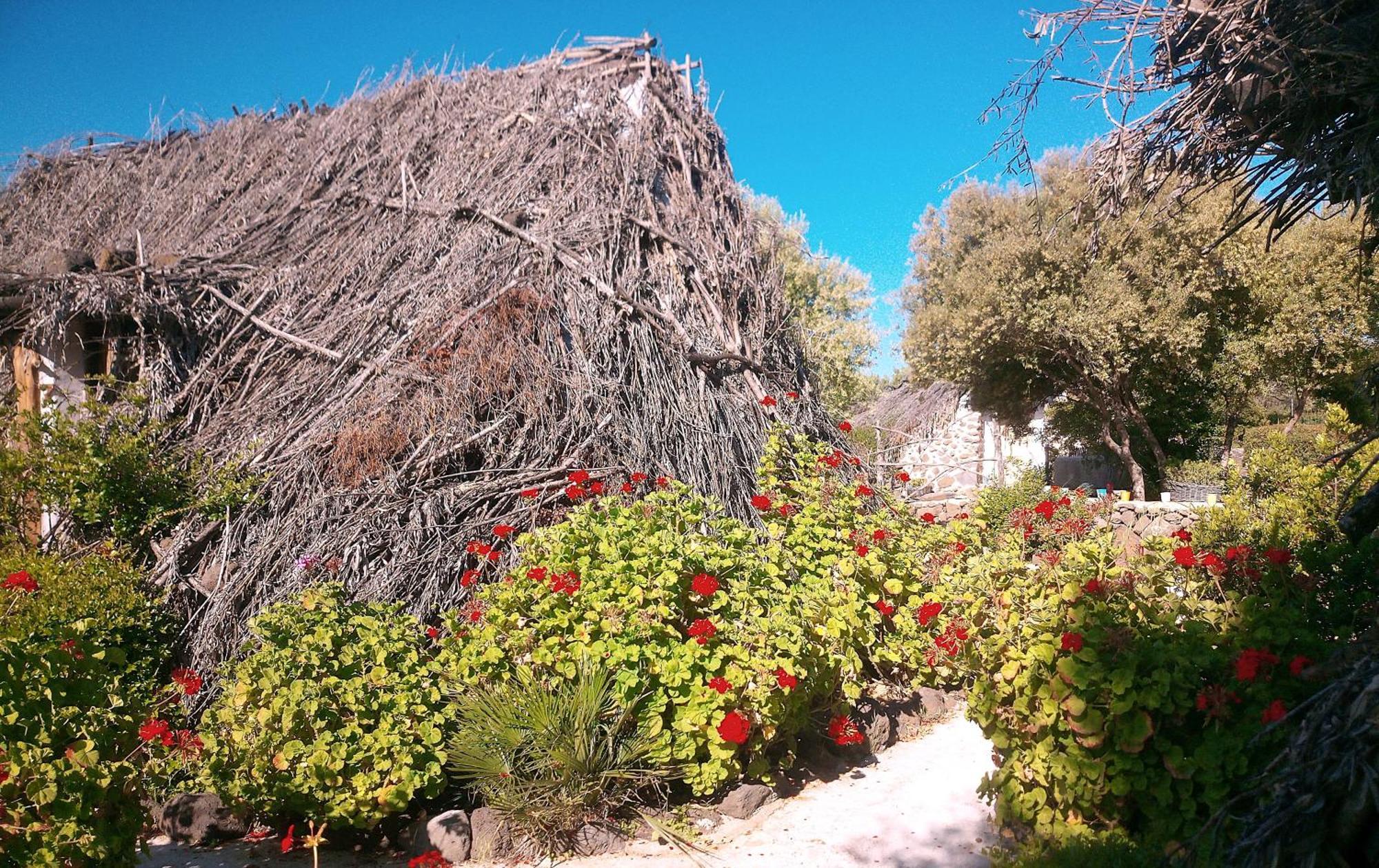 Ovile Juanne Loddo Hotel